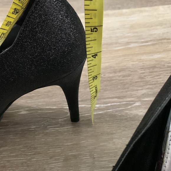 Fioni-Jubilee Platform Pump EUC - Picture 5 of 8